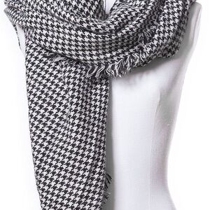 Zara Houndstooth Blanket Scarf- NWT